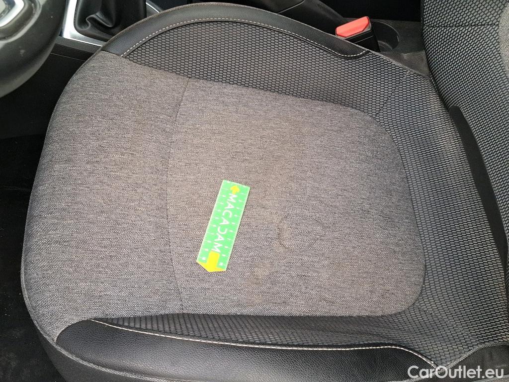  Renault  Captur  Intens 0.9 TCe 90CV BVM5 E6 #21