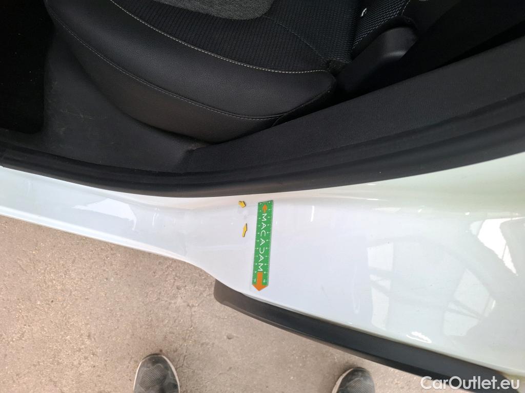  Renault  Captur  Intens 0.9 TCe 90CV BVM5 E6 #9