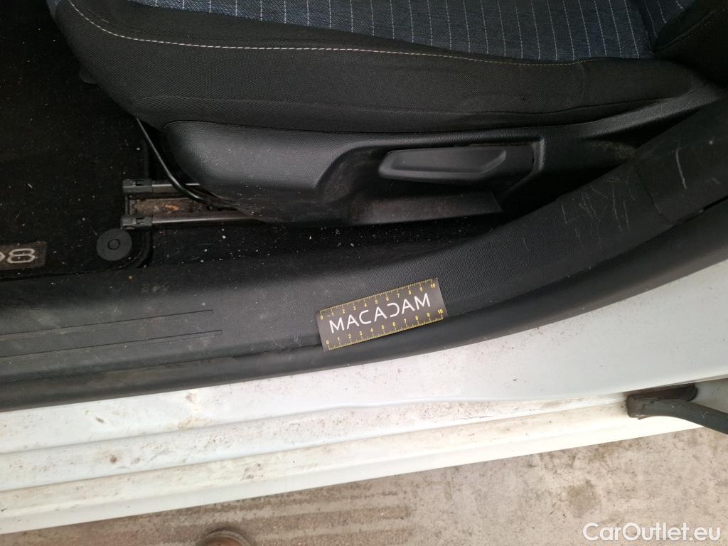  Peugeot  208  Premium 1.5 HDi 100CV BVM6 E6d #20