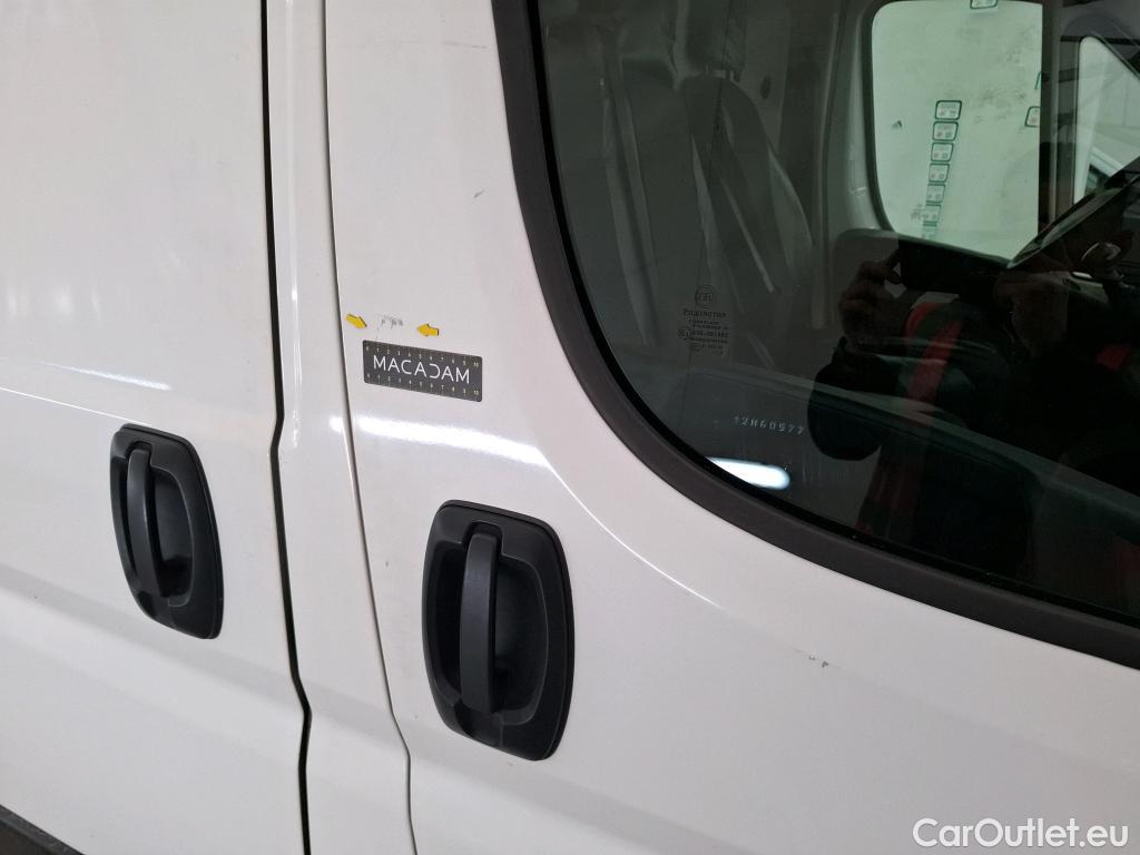  Peugeot  Boxer PEUGEOT  VU 4p Fourgon BLUEHDI 110 PREMIUM 330 L2H2 #53