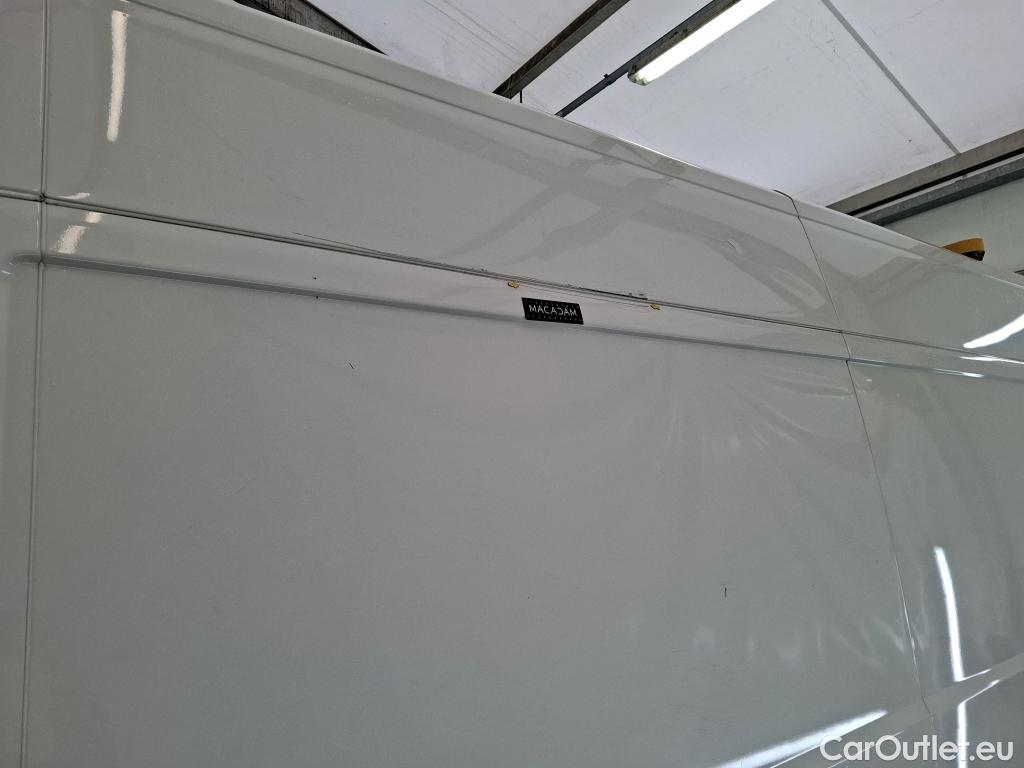  Peugeot  Boxer PEUGEOT  VU 4p Fourgon BLUEHDI 110 PREMIUM 330 L2H2 #1