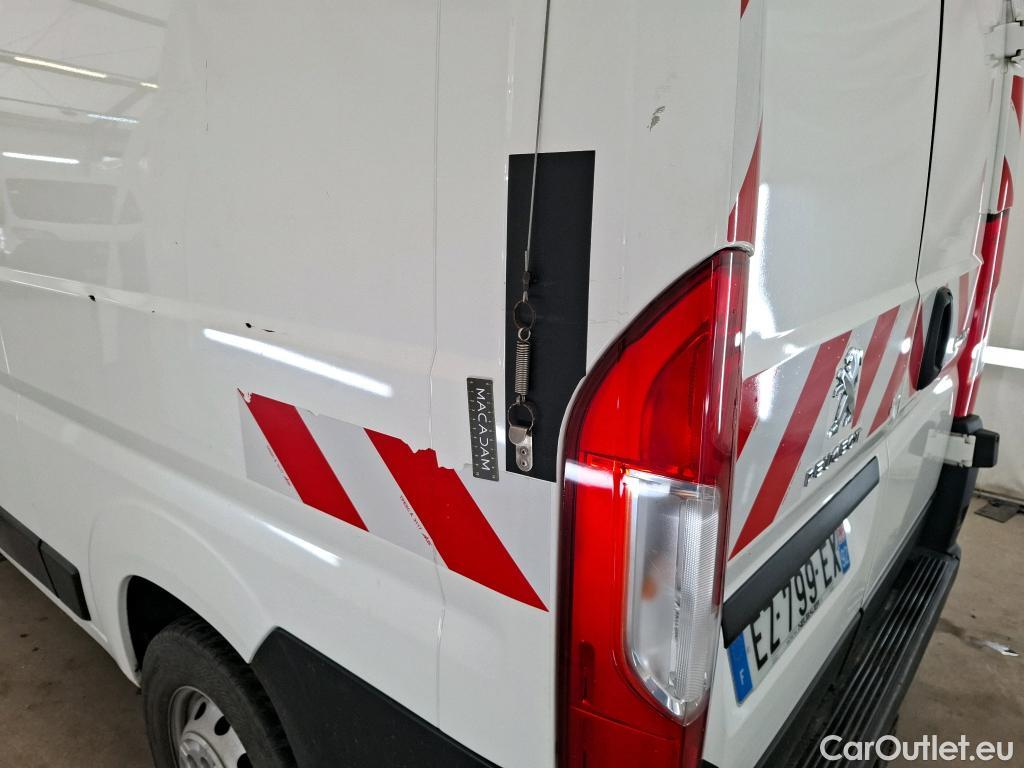  Peugeot  Boxer PEUGEOT  VU 4p Fourgon BLUEHDI 110 PREMIUM 330 L2H2 #19