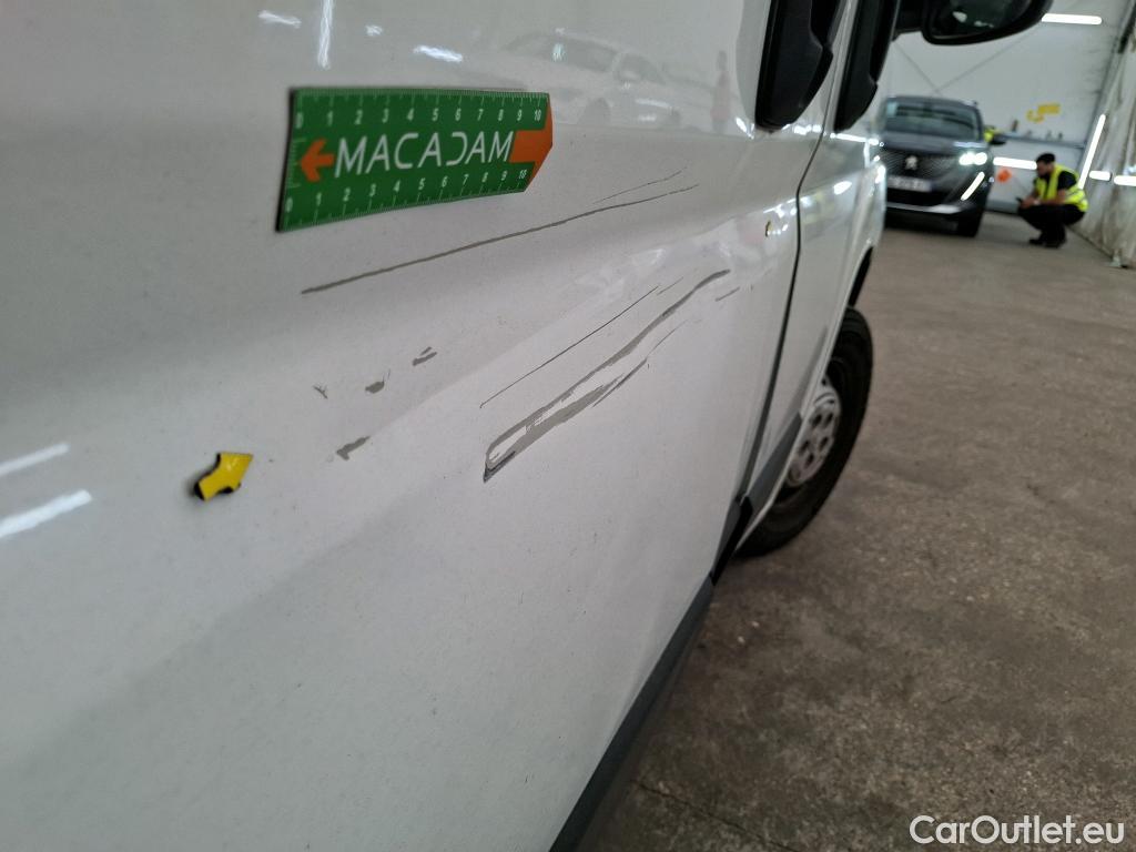  Citroen  Jumper CITROEN  CA VU 4p Fourgon 33 L2H1 BlueHDi 130 BVM6 Cab App Confort #23
