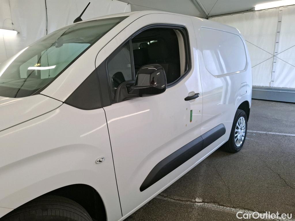  Toyota  Proace TOYOTA  City / 2019 / 4P / Fourgonnette 1.5 Medium 100 D-4D Business #9