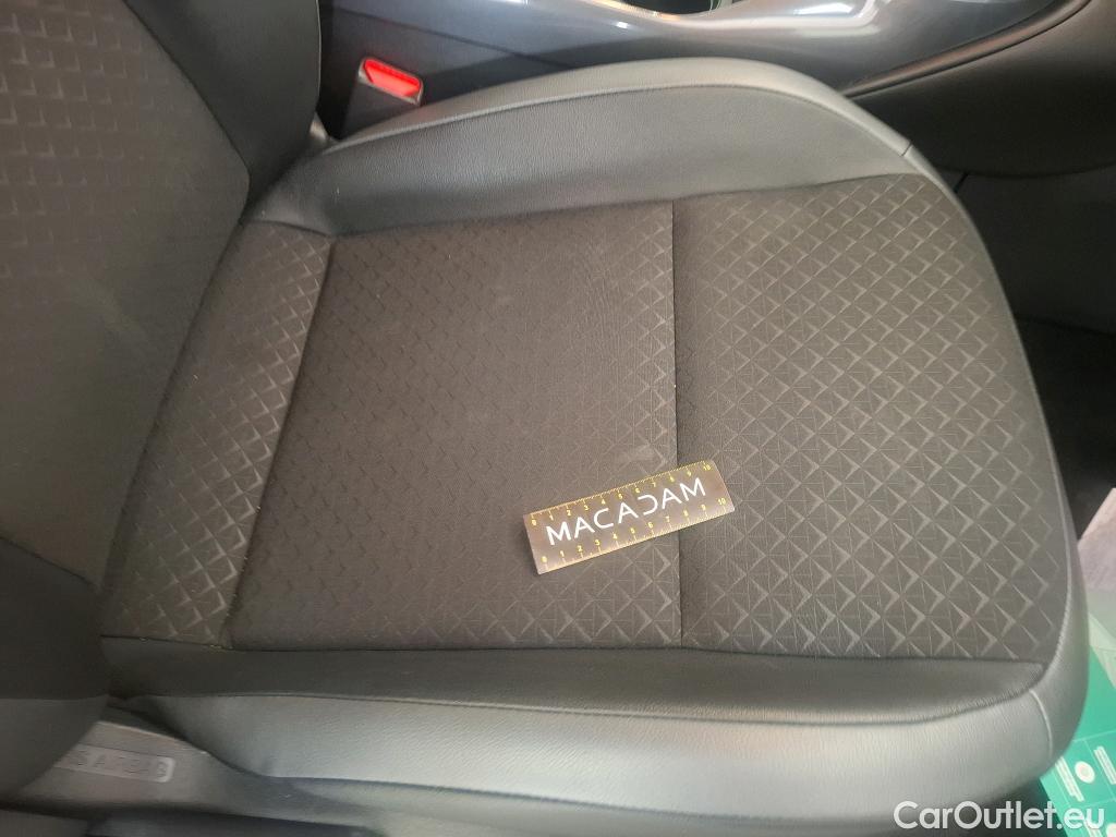  Nissan  Juke NISSAN  2019 5P Crossover Hybrid 143 Business+ #33