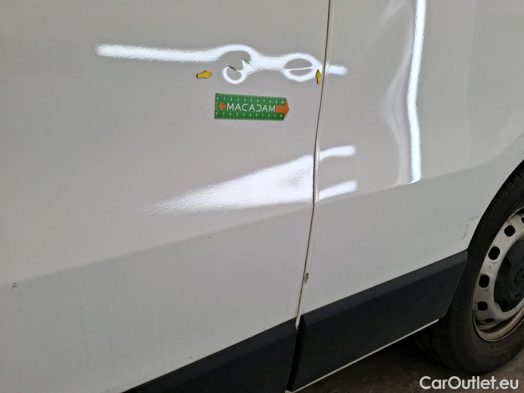  Renault  Trafic RENAULT  / 2021 / 4P / Fourgon tôlé FG GCF L2H2 3T Blue dCi 150 #15