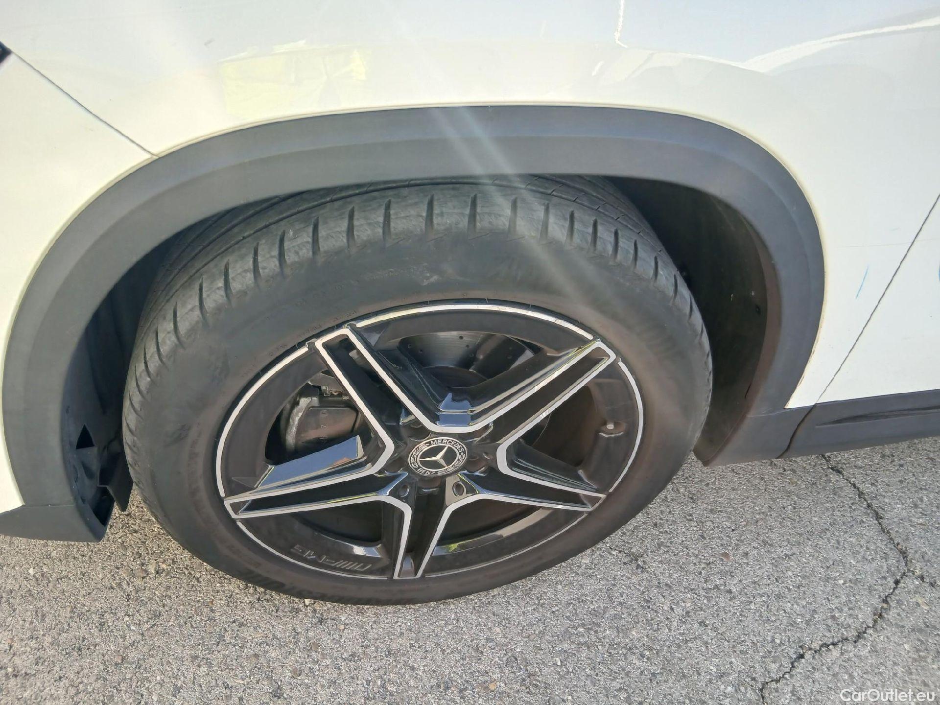  Mercedes  GLA MERCEDES-BENZ  / 2020 / 5P / todoterreno  200 #11