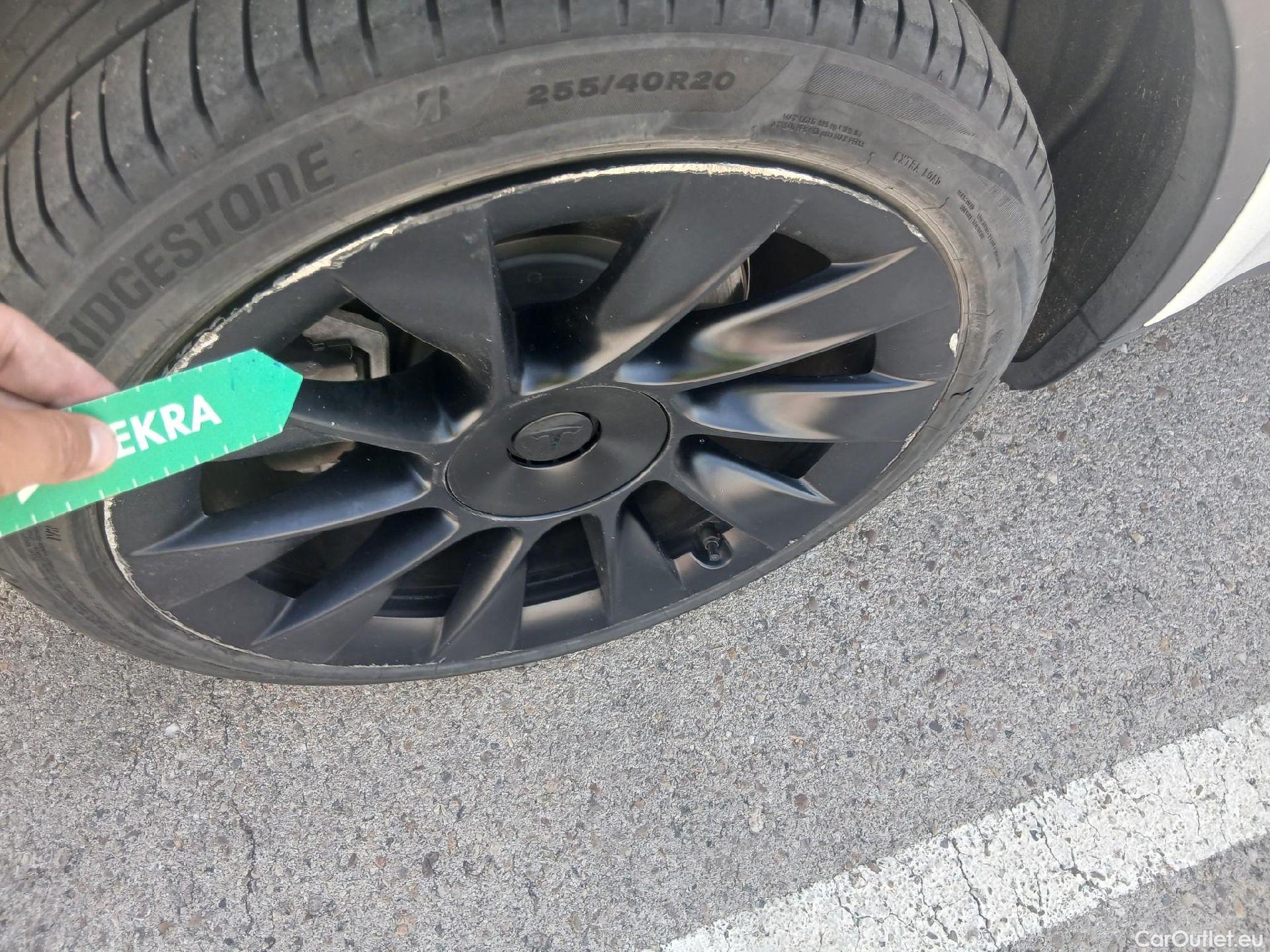  Tesla  Model Y TESLA  / 2020 / 5P / todoterreno Gran Autonomía 4WD #19