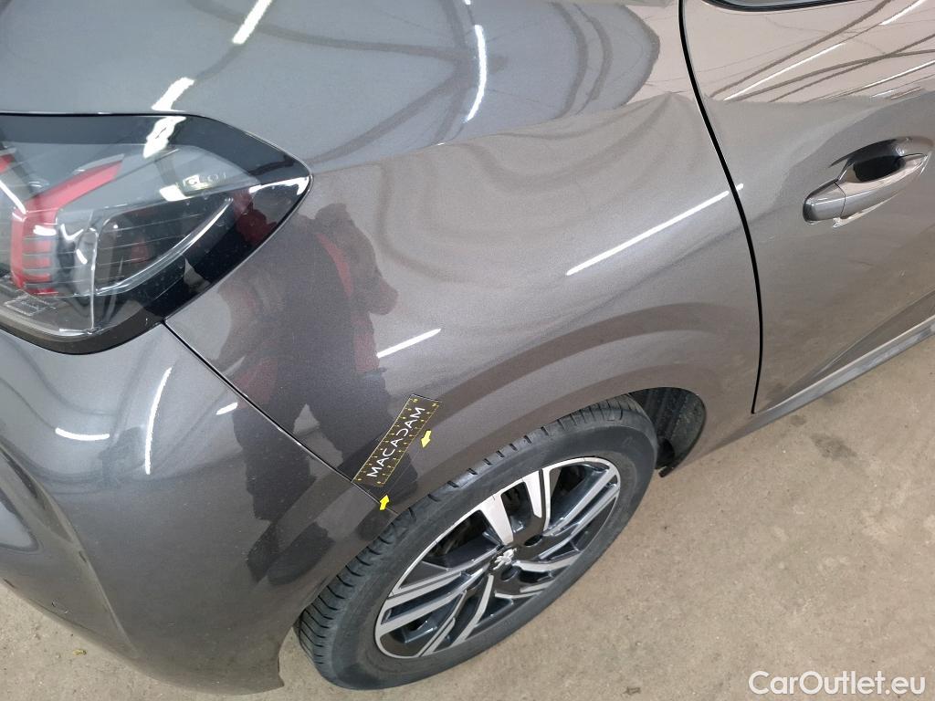  Peugeot  208  Allure Pack 1.5 HDi 100CV BVM6 E6d #32