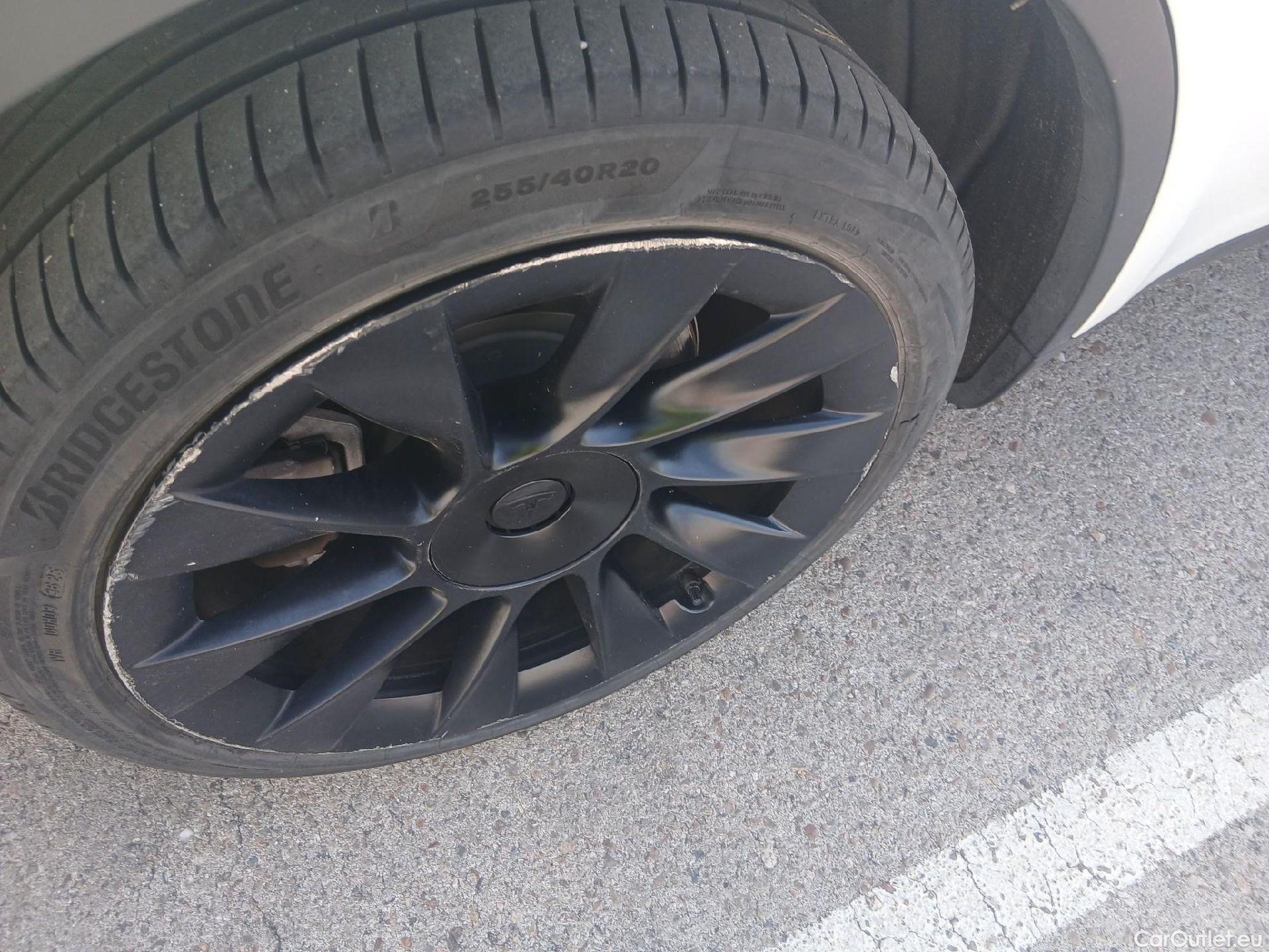  Tesla  Model Y TESLA  / 2020 / 5P / todoterreno Gran Autonomía 4WD #20