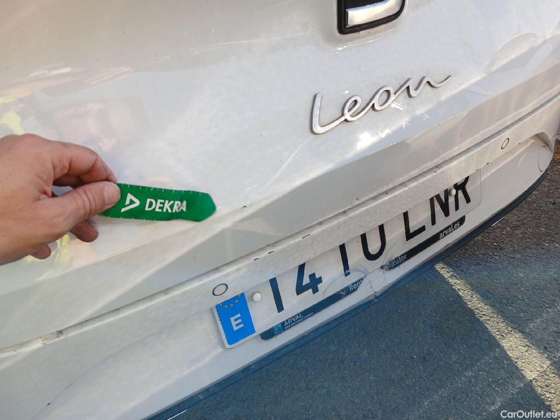  Seat  Leon SEAT Nuevo León / 2020 / 5P / familiar SP 1.5 eTSI 110kW DSG S&S FR Go XL(SP) #17