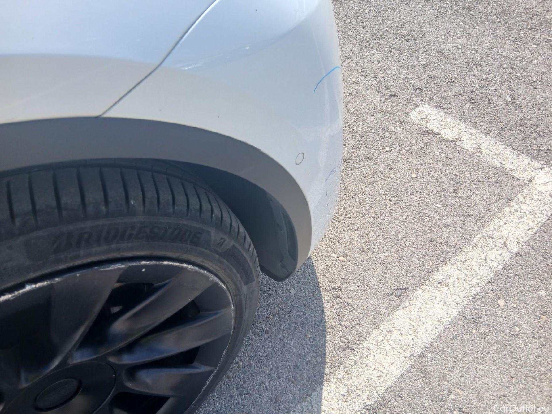  Tesla  Model Y TESLA  / 2020 / 5P / todoterreno Gran Autonomía 4WD #24
