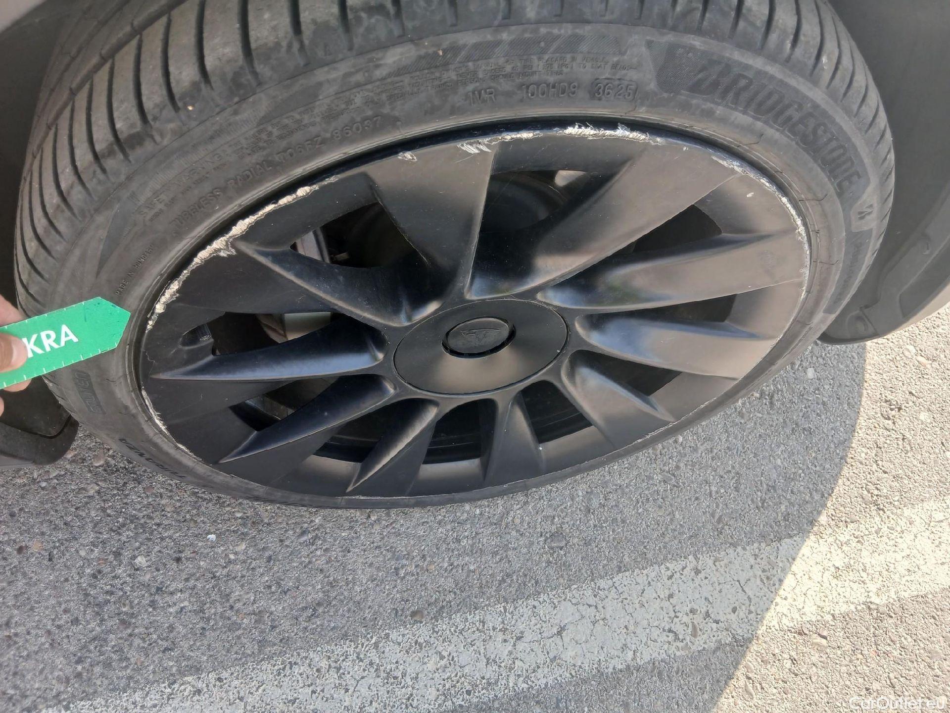  Tesla  Model Y TESLA  / 2020 / 5P / todoterreno Gran Autonomía 4WD #26