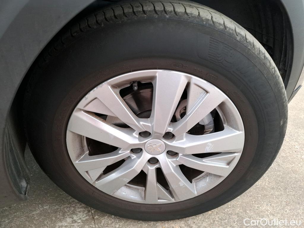  Peugeot  5008  Active Pack 1.2 PureTech 130CV BVA8 7 Sieges E6d #29