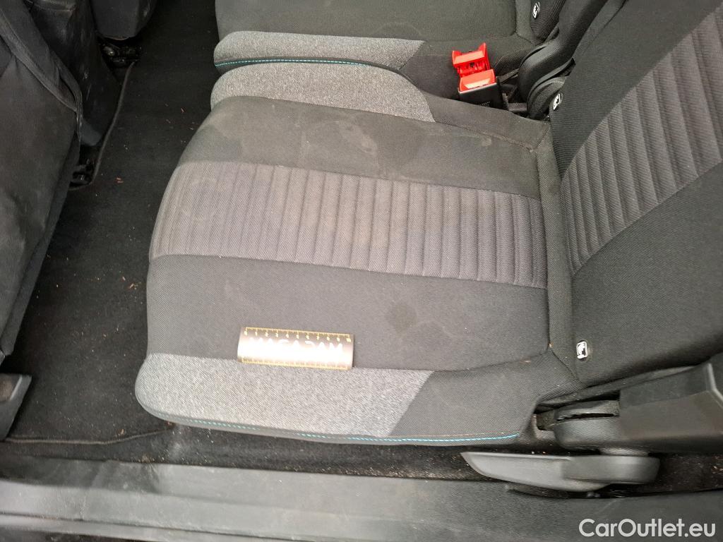  Peugeot  5008  Active Pack 1.2 PureTech 130CV BVA8 7 Sieges E6d #40