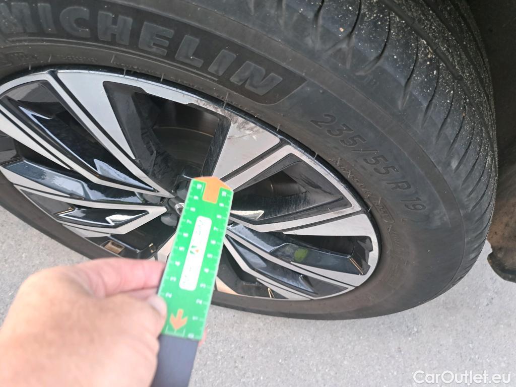  Volvo  XC60 VOLVO  / 2017 / 5P / todoterreno 2.0 B4 D AWD Plus Dark Auto #5