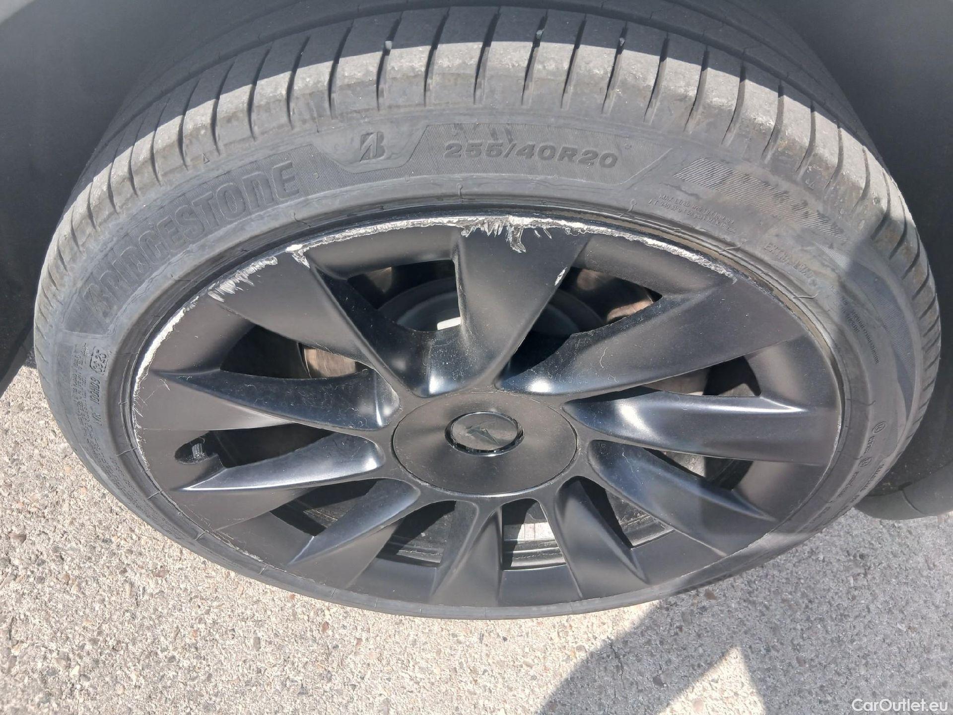  Tesla  Model Y TESLA  / 2020 / 5P / todoterreno Gran Autonomía 4WD #13