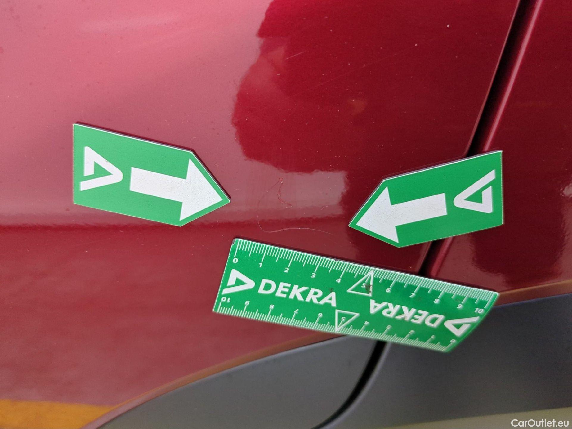 Hyundai  kona HYUNDAI  / 2020 / 5P / SUV 1.6 HYBRID 141 EXECUTIVE HEV #33