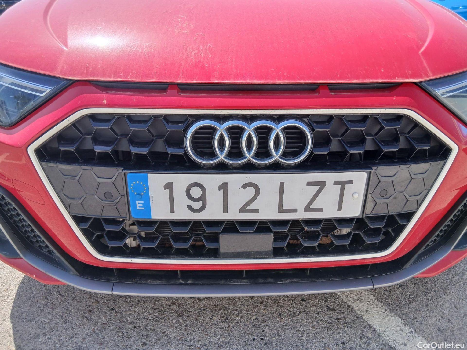  Audi  A1 Sportback AUDI A1 / 2018 / 5P / berlina con portón Sportback Adrenalin 30 TFSI 81kW (110CV)(SP) #12
