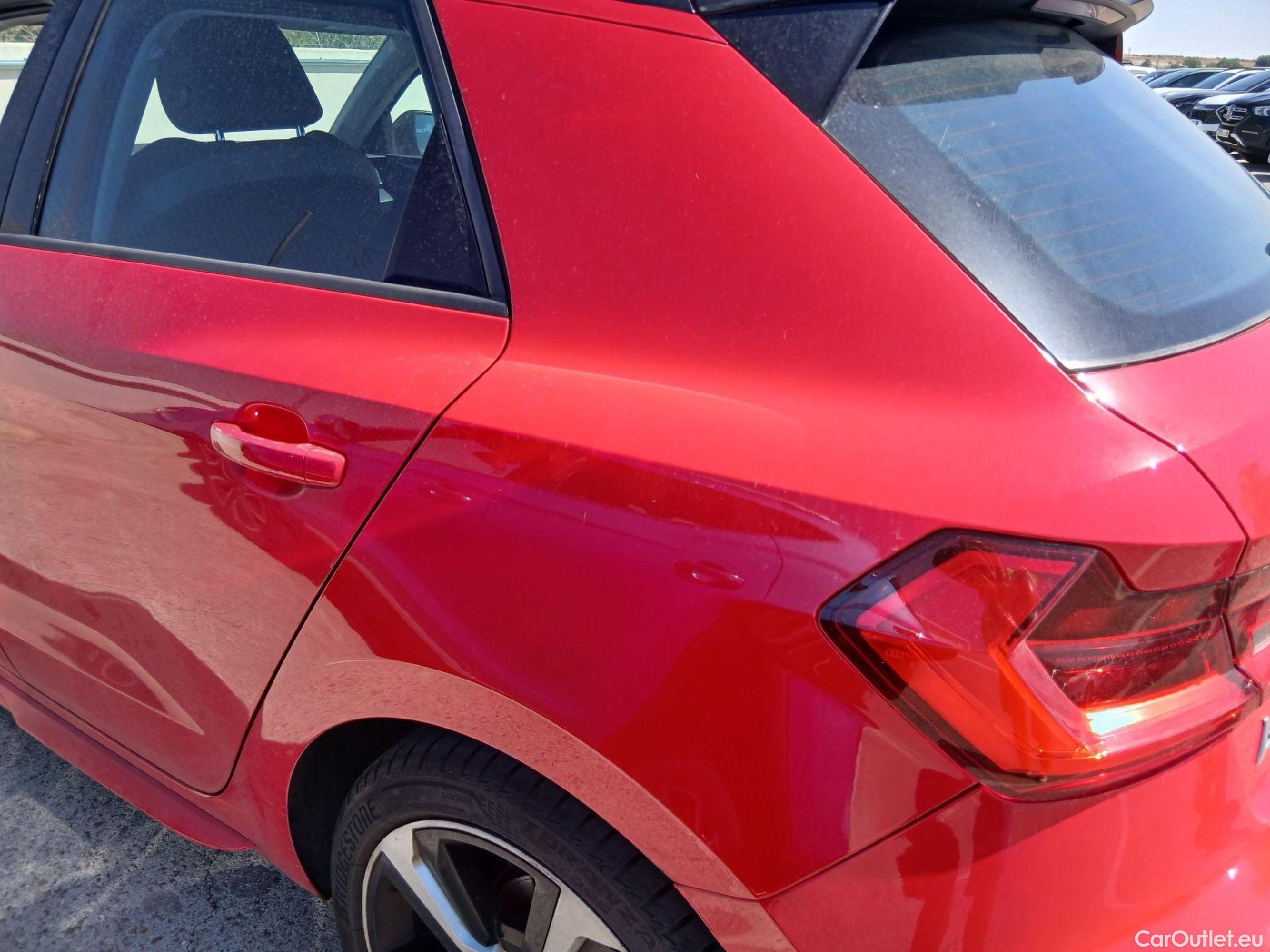  Audi  A1 Sportback AUDI A1 / 2018 / 5P / berlina con portón Sportback Adrenalin 30 TFSI 81kW (110CV)(SP) #27