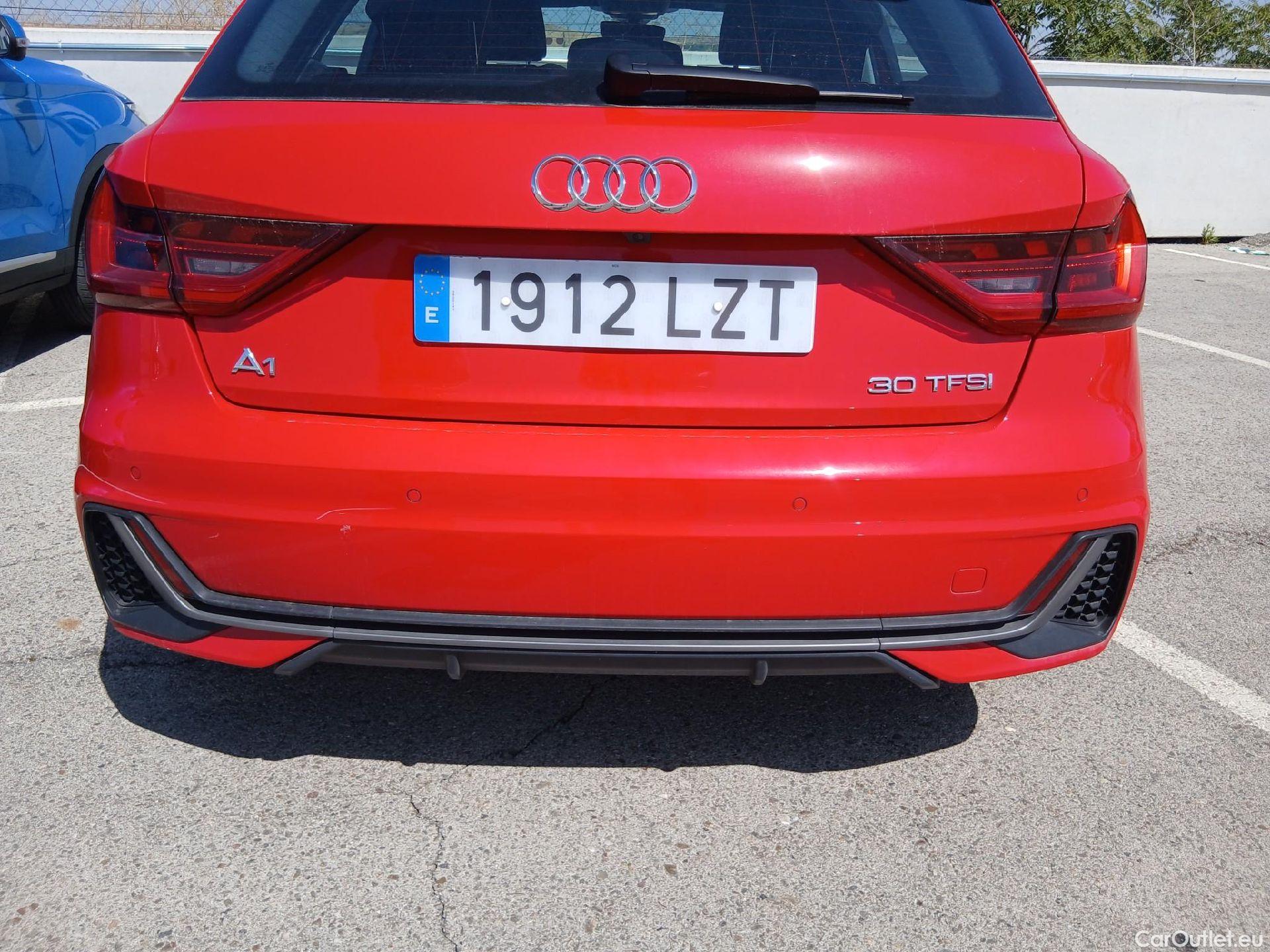  Audi  A1 Sportback AUDI A1 / 2018 / 5P / berlina con portón Sportback Adrenalin 30 TFSI 81kW (110CV)(SP) #30