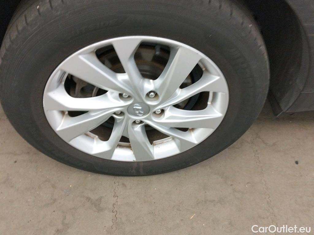  Hyundai  Tucson HYUNDAI  / 2018 / 5P / todoterreno 1.6 CRDI 85kW (116CV) 48V SLE Sky 4X2(SL)(SP) #31