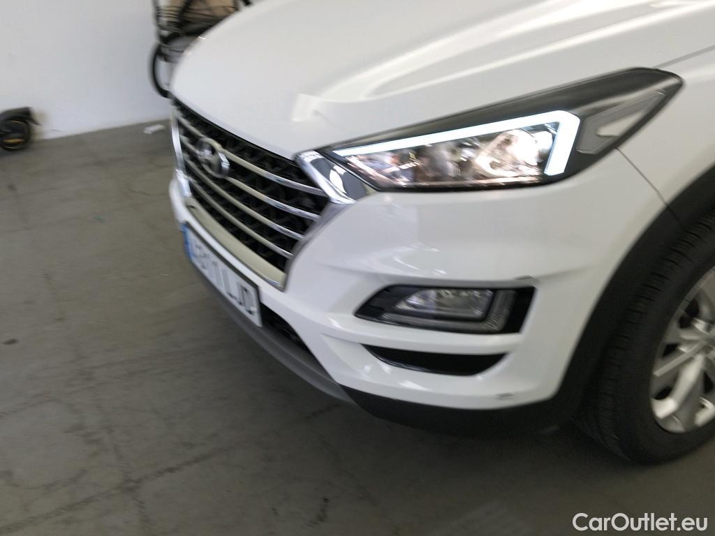  Hyundai  Tucson HYUNDAI  / 2018 / 5P / todoterreno 1.6 CRDI 85kW (116CV) 48V SLE Sky 4X2(SL)(SP) #19