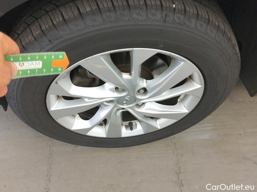  Hyundai  Tucson HYUNDAI  / 2018 / 5P / todoterreno 1.6 CRDI 85kW (116CV) 48V SLE Sky 4X2(SL)(SP) #8