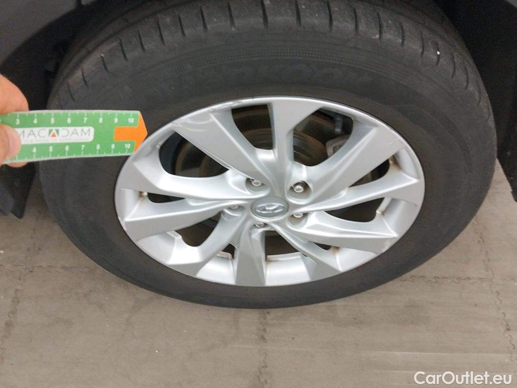  Hyundai  Tucson HYUNDAI  / 2018 / 5P / todoterreno 1.6 CRDI 85kW (116CV) 48V SLE Sky 4X2(SL)(SP) #6