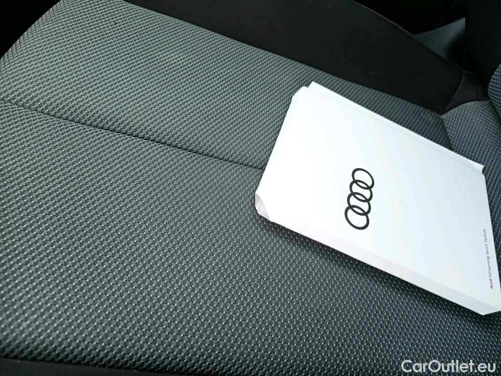  Audi  Q2 AUDI  / 2016 / 5P / todoterreno Design 30 TFSI 85kW (116CV) #13