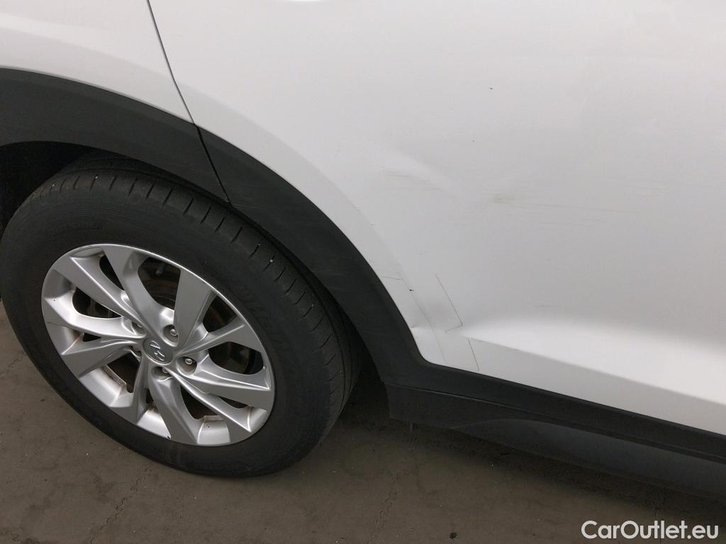  Hyundai  Tucson HYUNDAI  / 2018 / 5P / todoterreno 1.6 CRDI 85kW (116CV) 48V SLE Sky 4X2(SL)(SP) #23