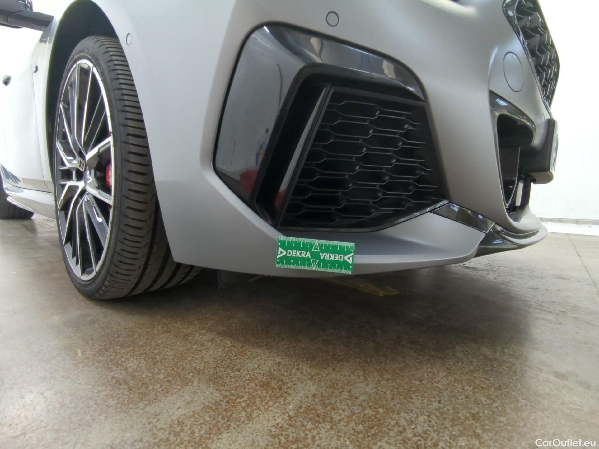  Bmw  Serie 2 BMW Série 2 Gran Coupé / 2019 / 4P / Berline M235i xDrive AUTO Edition M Sport Pro #14