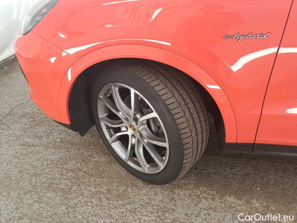  Porsche  Cayenne PORSCHE  Coupé / 2019 / 5P / SUV  E-Hybrid Coupé #1