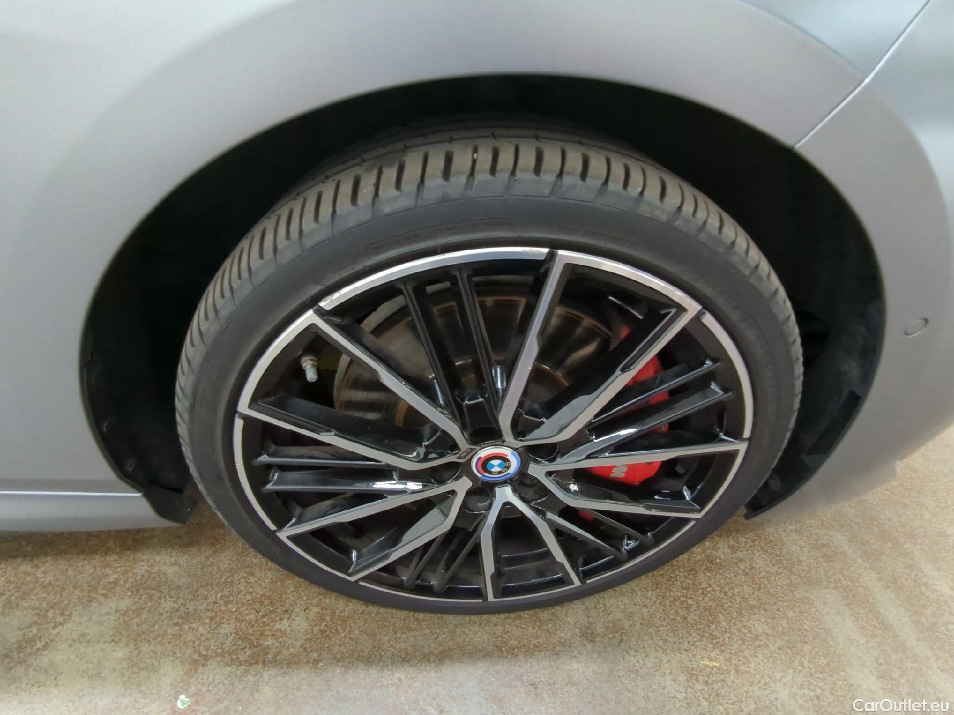  Bmw  Serie 2 BMW Série 2 Gran Coupé / 2019 / 4P / Berline M235i xDrive AUTO Edition M Sport Pro #12