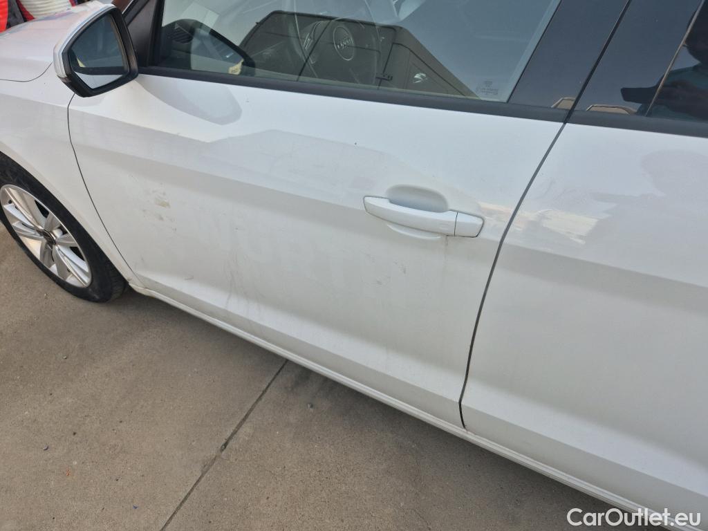  Audi  A1 Sportback AUDI A1 / 2018 / 5P / berlina con portón Sportback Advanced 30 TFSI 81kW (110CV) #36