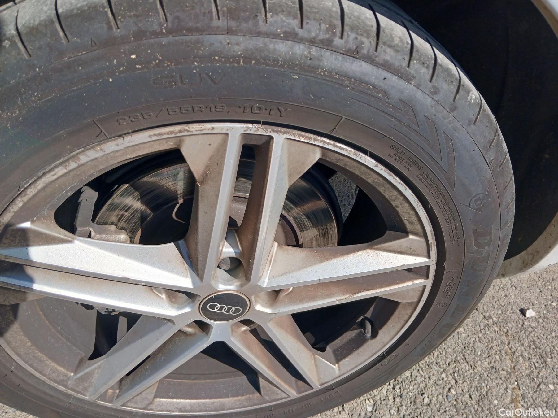  Audi  Q5 AUDI  / 2020 / 5P / todoterreno S line 40 TDI 150kW quattro-ultra #26