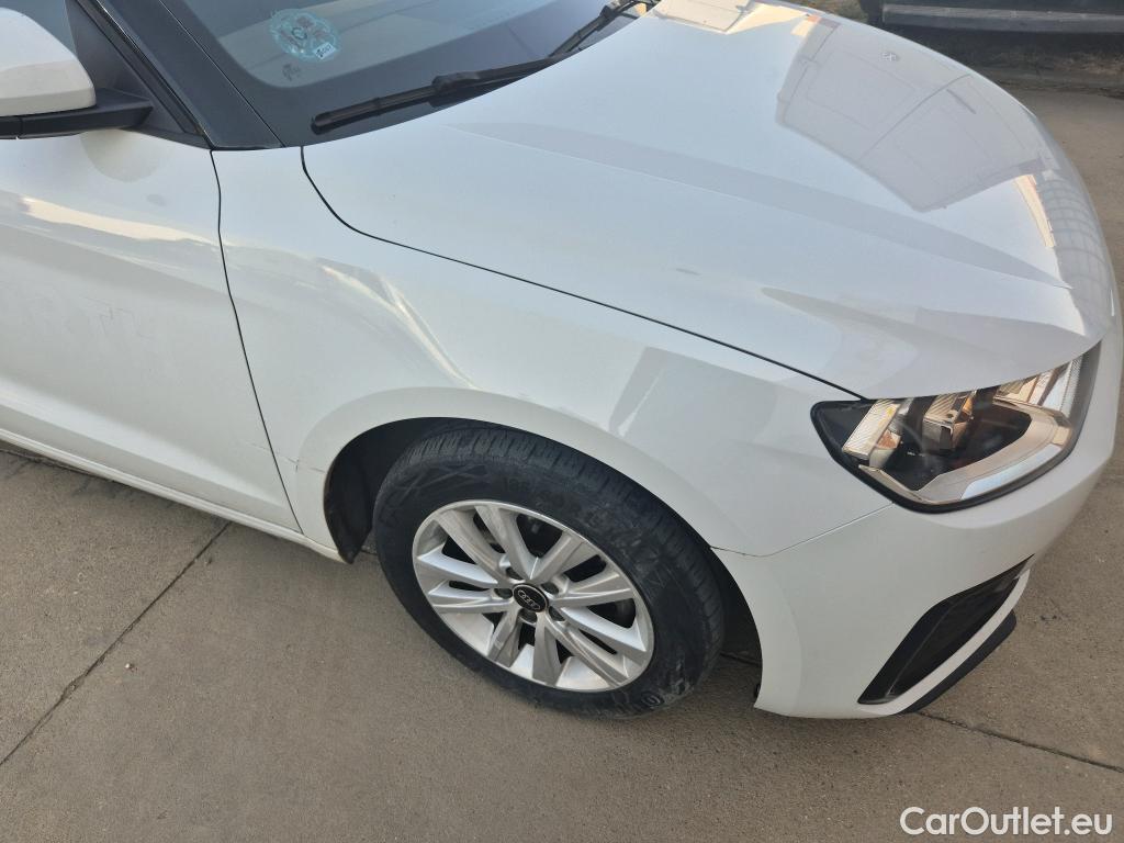  Audi  A1 Sportback AUDI A1 / 2018 / 5P / berlina con portón Sportback Advanced 30 TFSI 81kW (110CV) #23