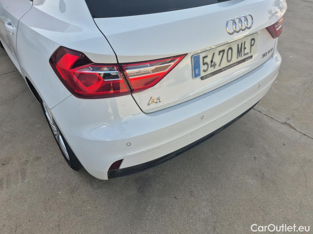  Audi  A1 Sportback AUDI A1 / 2018 / 5P / berlina con portón Sportback Advanced 30 TFSI 81kW (110CV) #25