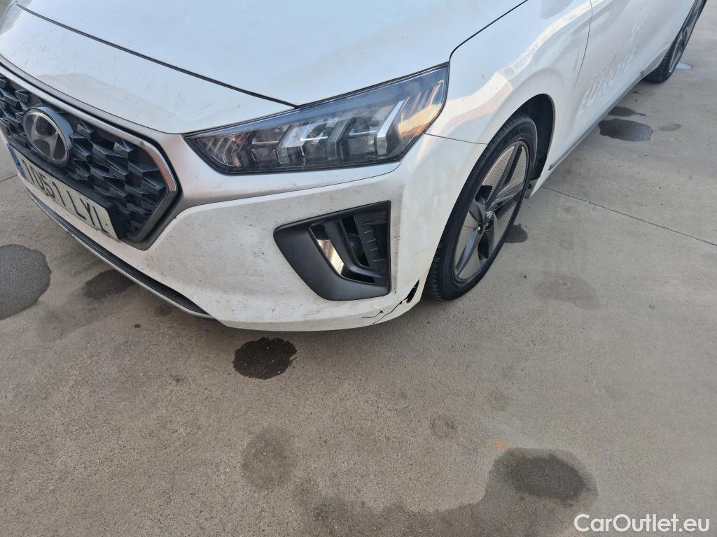  Hyundai   Ioniq HYUNDAI / 2019 / 5P / berlina con portón 1.6 GDI HEV Tecno DCT #23