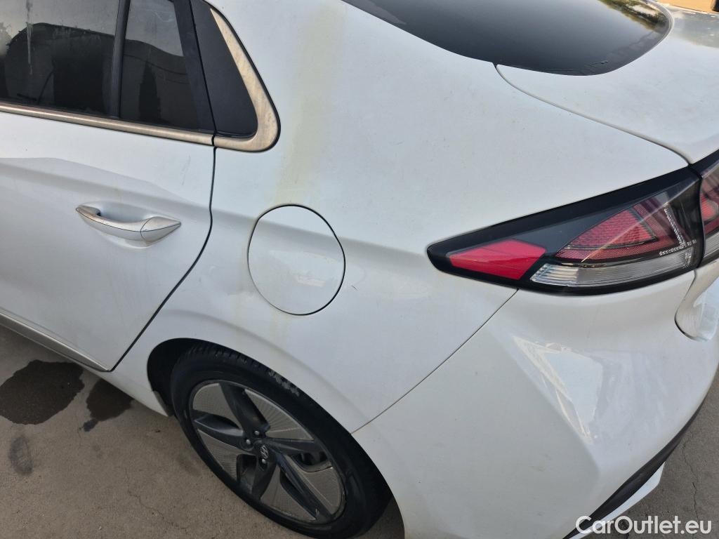  Hyundai   Ioniq HYUNDAI / 2019 / 5P / berlina con portón 1.6 GDI HEV Tecno DCT #9