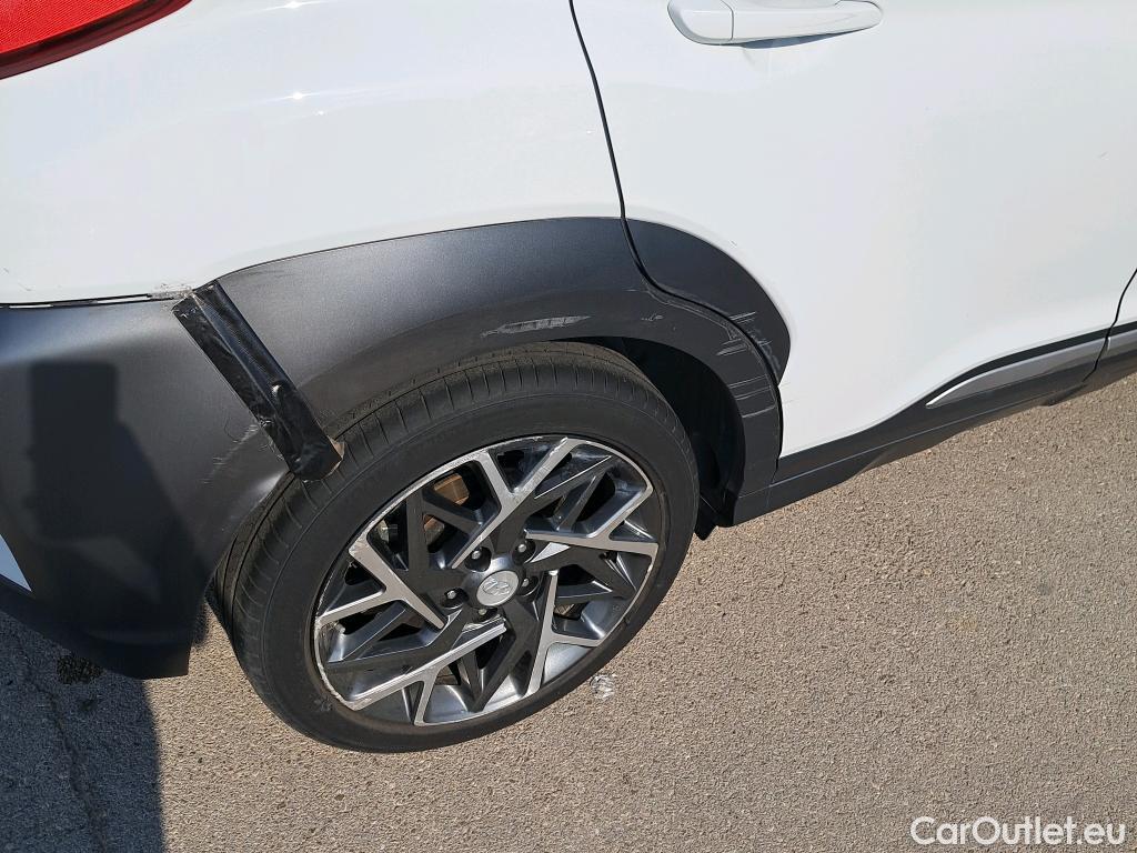  Hyundai  kona HYUNDAI  / 2017 / 5P / todoterreno 1.6 GDI HEV Style Sky Red DT #17