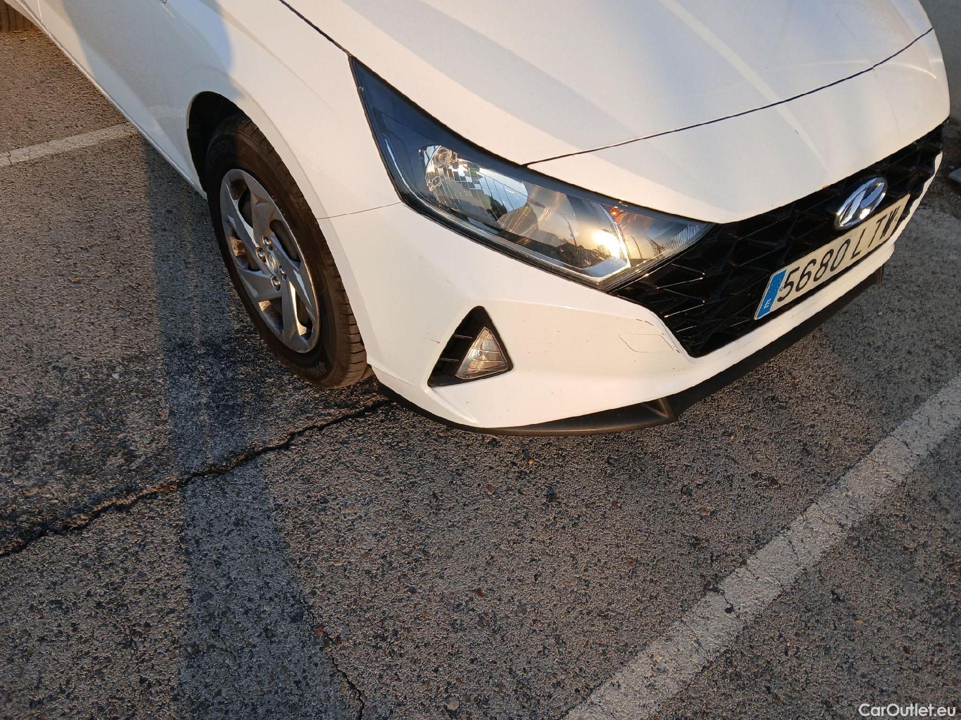  Hyundai  i20 HYUNDAI  / 2020 / 5P / berlina con portón 1.0 TGDI 74kW (100CV) 48V Essence #3