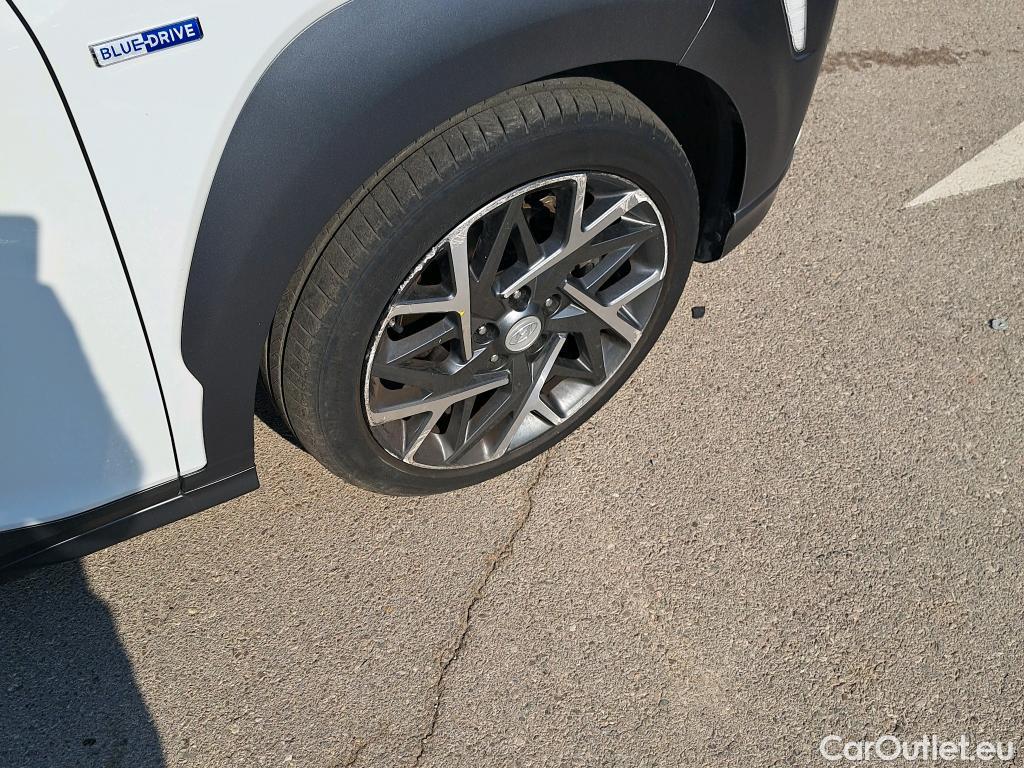  Hyundai  kona HYUNDAI  / 2017 / 5P / todoterreno 1.6 GDI HEV Style Sky Red DT #9