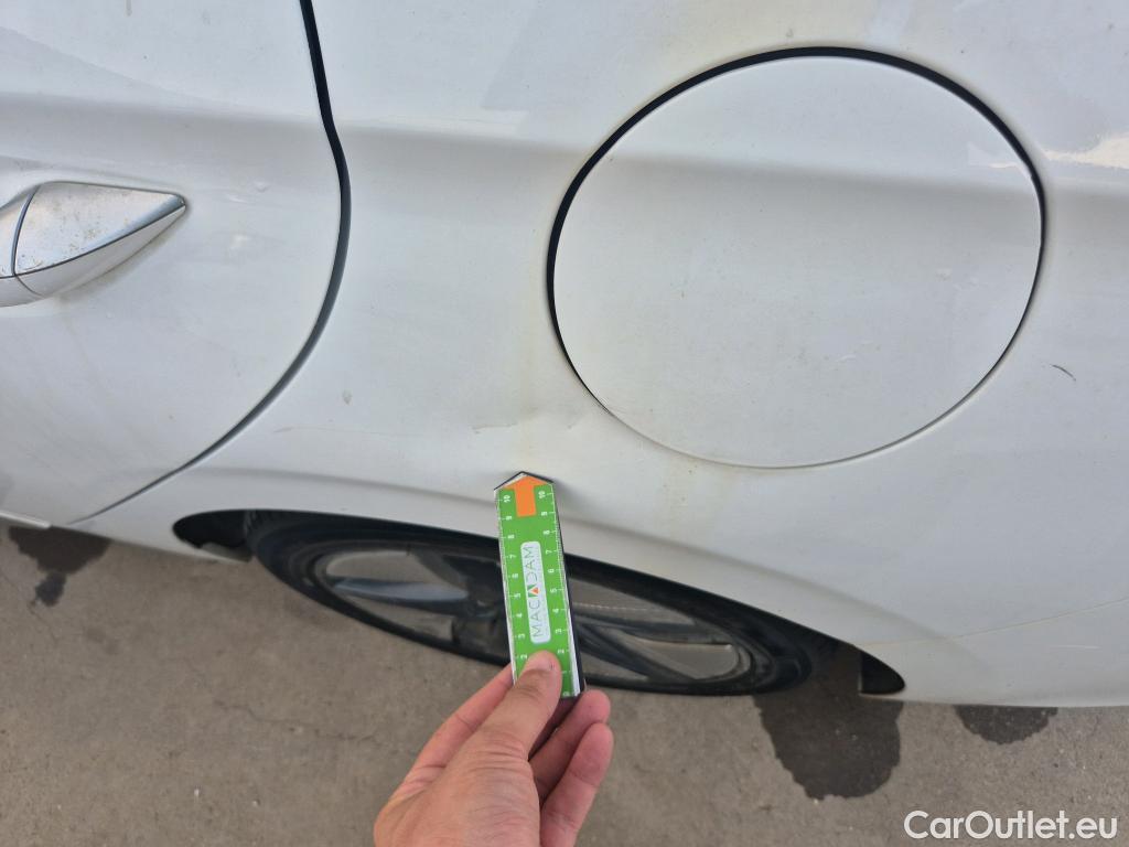  Hyundai   Ioniq HYUNDAI / 2019 / 5P / berlina con portón 1.6 GDI HEV Tecno DCT #10