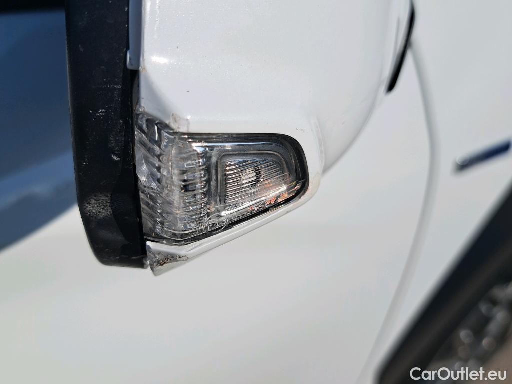  Hyundai  kona HYUNDAI  / 2017 / 5P / todoterreno 1.6 GDI HEV Style Sky Red DT #12