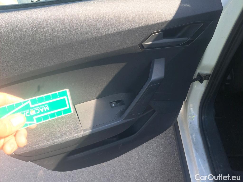  Seat  Arona SEAT  / 2021 / 5P / todoterreno 1.0 TSI 70kW (95CV) Reference #19