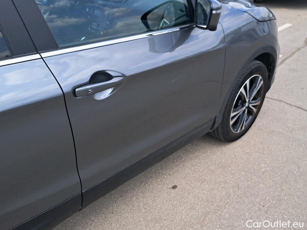  Nissan  Qashqai NISSAN  / 2017 / 5P / todoterreno DIG-T 117 kW (160 CV) E6D DCT N-CONNECTA #1