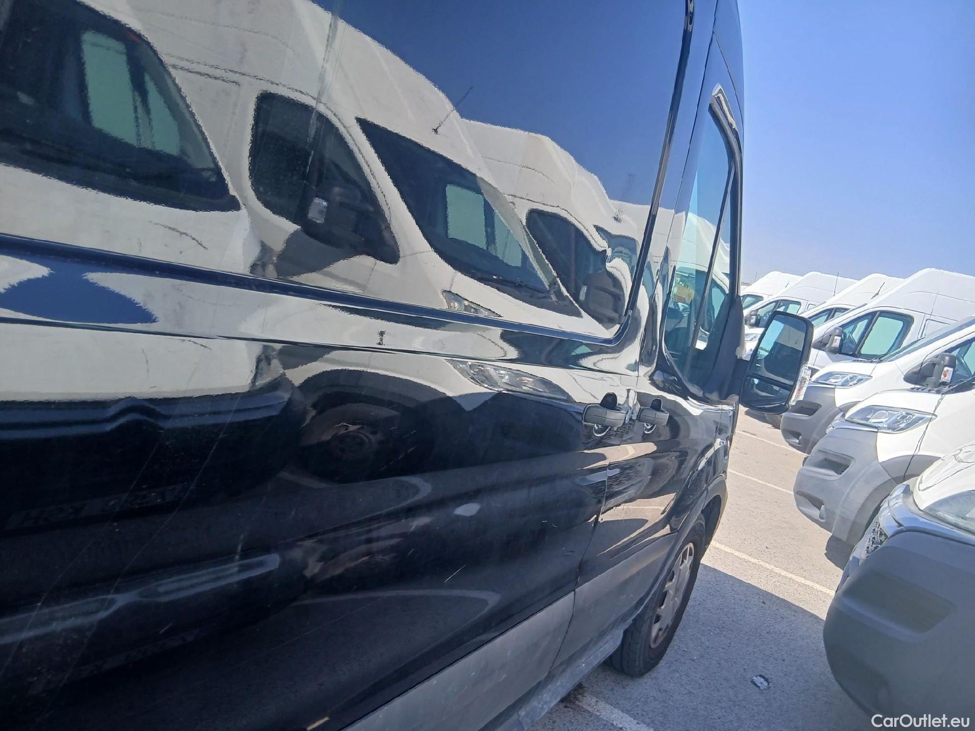  Ford  Transit FORD  / 2013 / 4P / furgón 350 96kW L3H2 Van Trend FWD MHEV #43