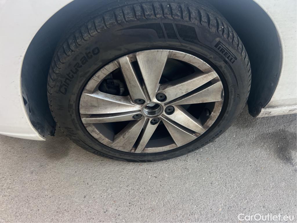  Volkswagen  Golf  VOLKSWAGEN / 2020 / 5P / familiar Life 2.0 TDI 85kW (115CV) DSG Variant #27
