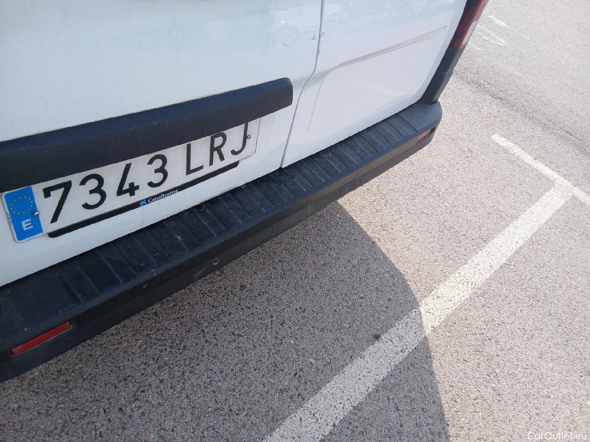  Renault  Trafic RENAULT  / 2019 / 4P / furgón Doble Cabina 27 L1 Energy BluedCi 88 kW #11